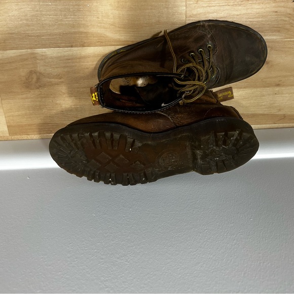 Vintage 90s Dr. Martens Boots - Picture 3 of 3